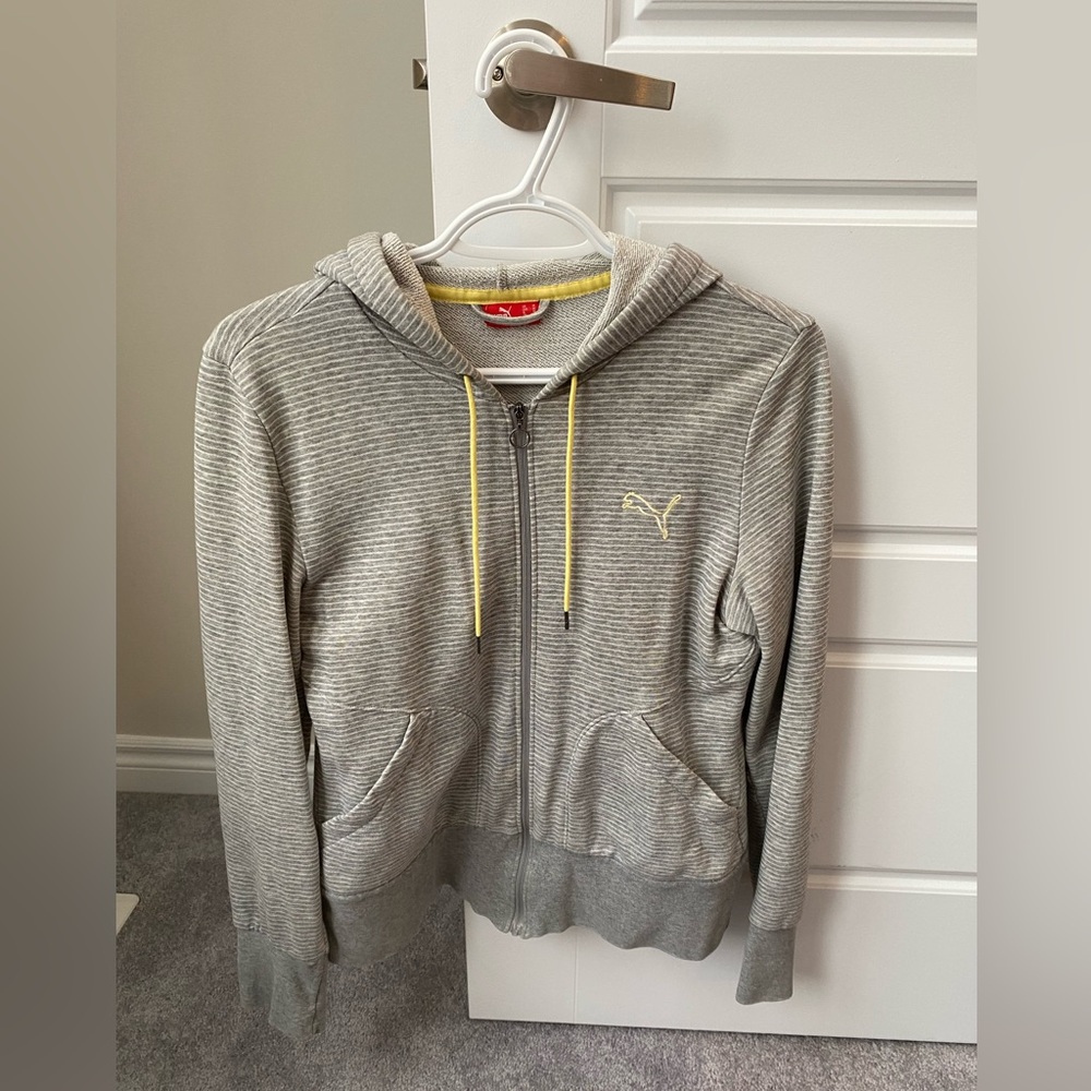 Women’s Puma Striped Hoodie Size M